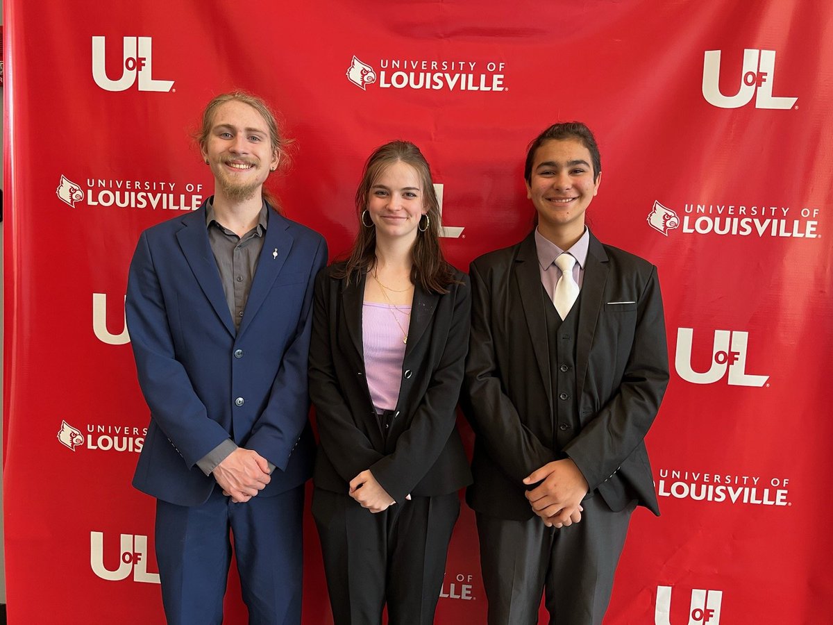 dixiespeech's tweet photo. #TheKCSD #DixieHeightsHS #KHSSL
Dixie Heights Speech Team represents at Nationals NCFL in Louisville! https://t.co/qkZPoEBSYa