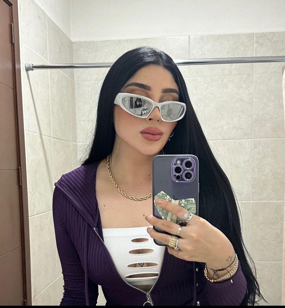 Bellakath Site on Twitter: "Actualización Spotify — Oyentes Mensuales @labellakath — 4,673,628