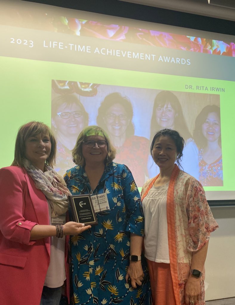 UlamMalu's tweet image. Cheers to a remarkable career, @irwinrita ! 👏 🎊 Throughout her illustrious career, Rita&apos;s dedication, passion, and creativity have left an indelible mark on the arts world. ✨ #LifetimeAchievement #ArtsAndHumanities #Inspiration #csse2023 @solspire &amp;amp; @roulahawa @CSSESCEE