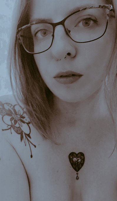 Belle soir&eacute;e 😘 https://t.co/8osRcKT9gK<a href="/tag/sexy"class="tags"><span>#sexy</span></a><a href="/tag/tattoogirl"class="tags"><span>#tattoogirl</span></a><a href="/tag/mym"class="tags"><span>#mym</span></a>