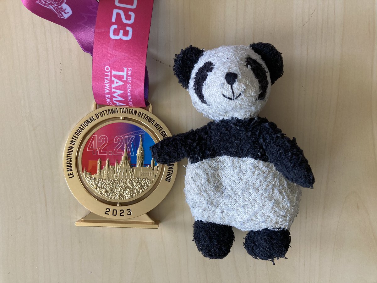 Adventure_Gauss's tweet photo. Great job to all of the amazing runners today at Ottawa Race Weekend! My human did the marathon, I made sure to give her a hug both before and after the race. #SupportBear @runottawa @OttawaRaceWknd #marathon #ottawaRaceWeekend #running #RunOttawa2023 #Run https://t.co/ndpPmxAIts