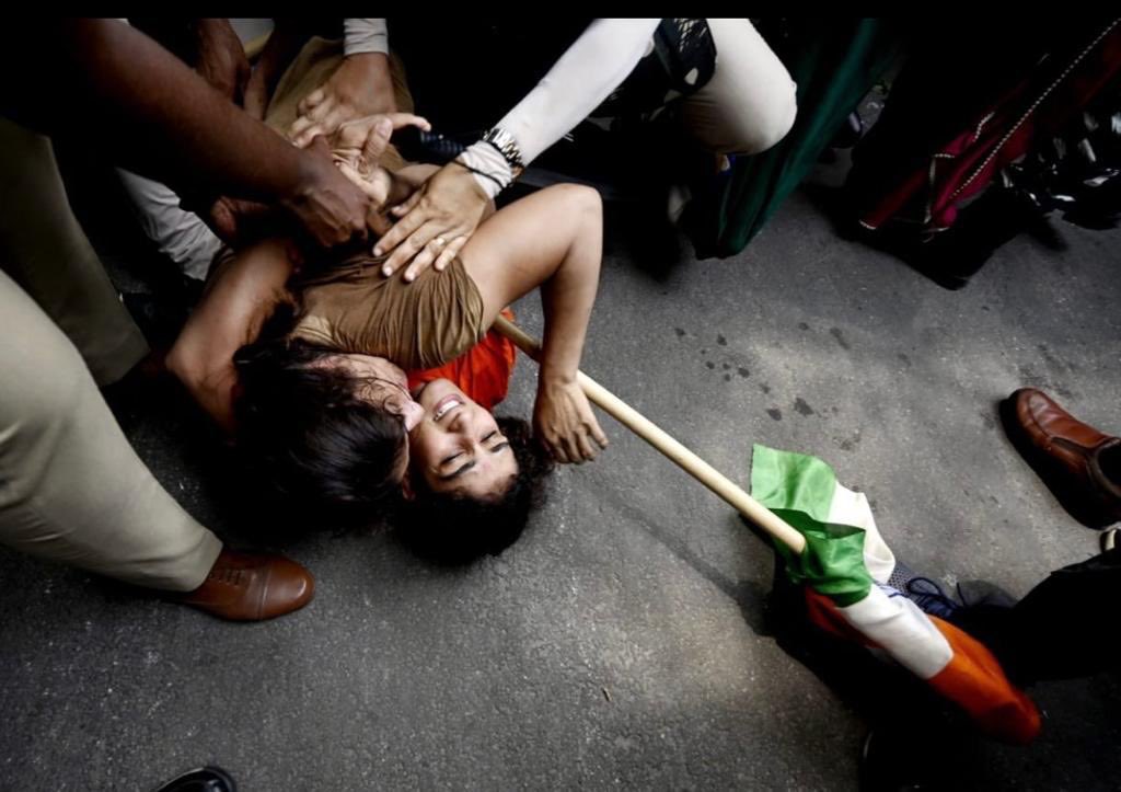 imvkundu's tweet photo. This is how our champions are being treated. The world is watching us! 
#WrestlersProtest #WrestlerProtest https://t.co/9rUrxfpIYB