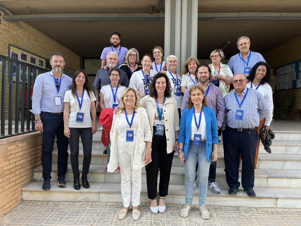 Mar_del_MarVaz's tweet photo. 💙 Gracias a los más de 500 interventores y apoderados por vuestra generosidad en esta jornada electoral. Sois el corazón del 🅿️🅿️.

#MiCompromisoContigo #28MMV #MiCompromisoConAlmería https://t.co/xXLhHSGEaQ