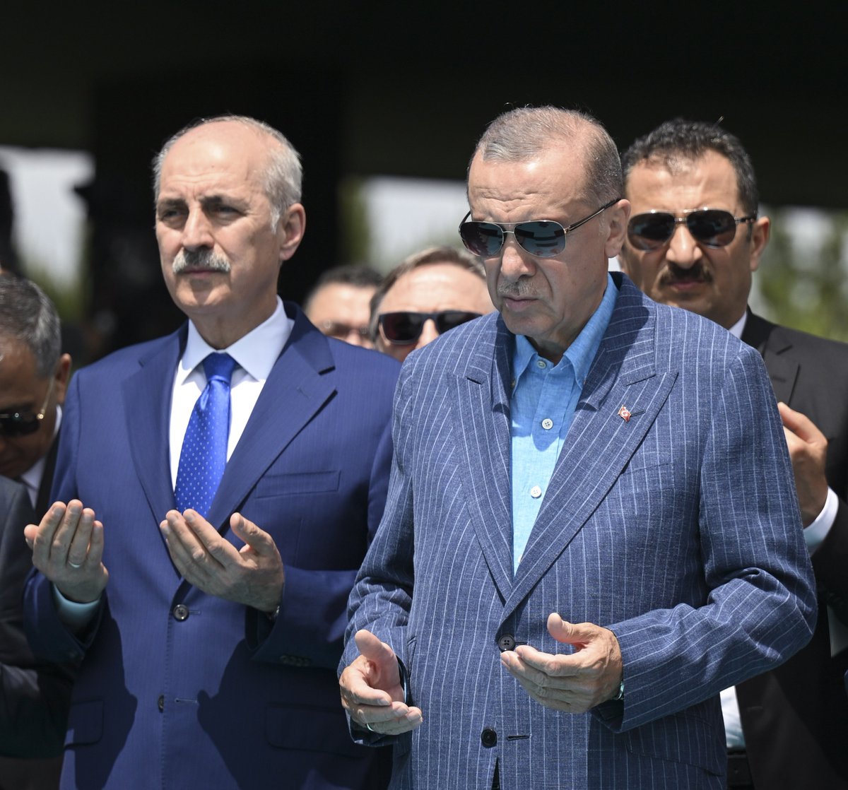 Ülkemize, milletimize ve tüm dünyaya hayırlı olsun

🇹🇷 Türkiye Yüzyılı'nın kapıları açılsın...