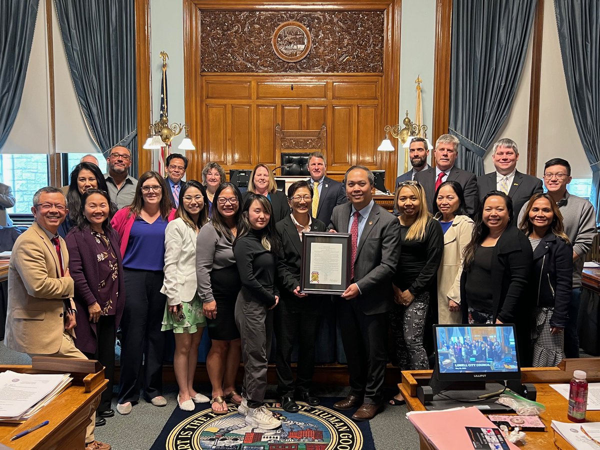 On behalf of the City Council, I’m honored to present a Citation in recognition of an amazing person, friend and leader, @Chancellor_Chen of @UMassLowell , as we celebrate #AAPI Heritage Month.  

Full story @LowellSun 👇