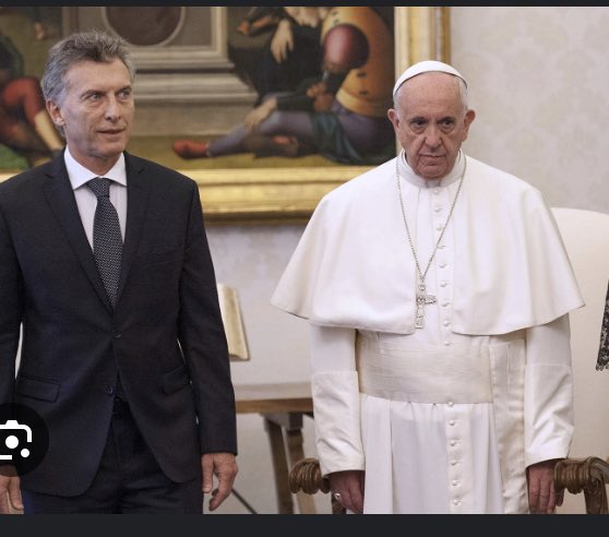El Papa Francisco cuando lo visitan en el Vaticano y su indisimulable diferencia entre un desconocido K y Un Presidente no K 🤦🏻‍♂️🙏🏻