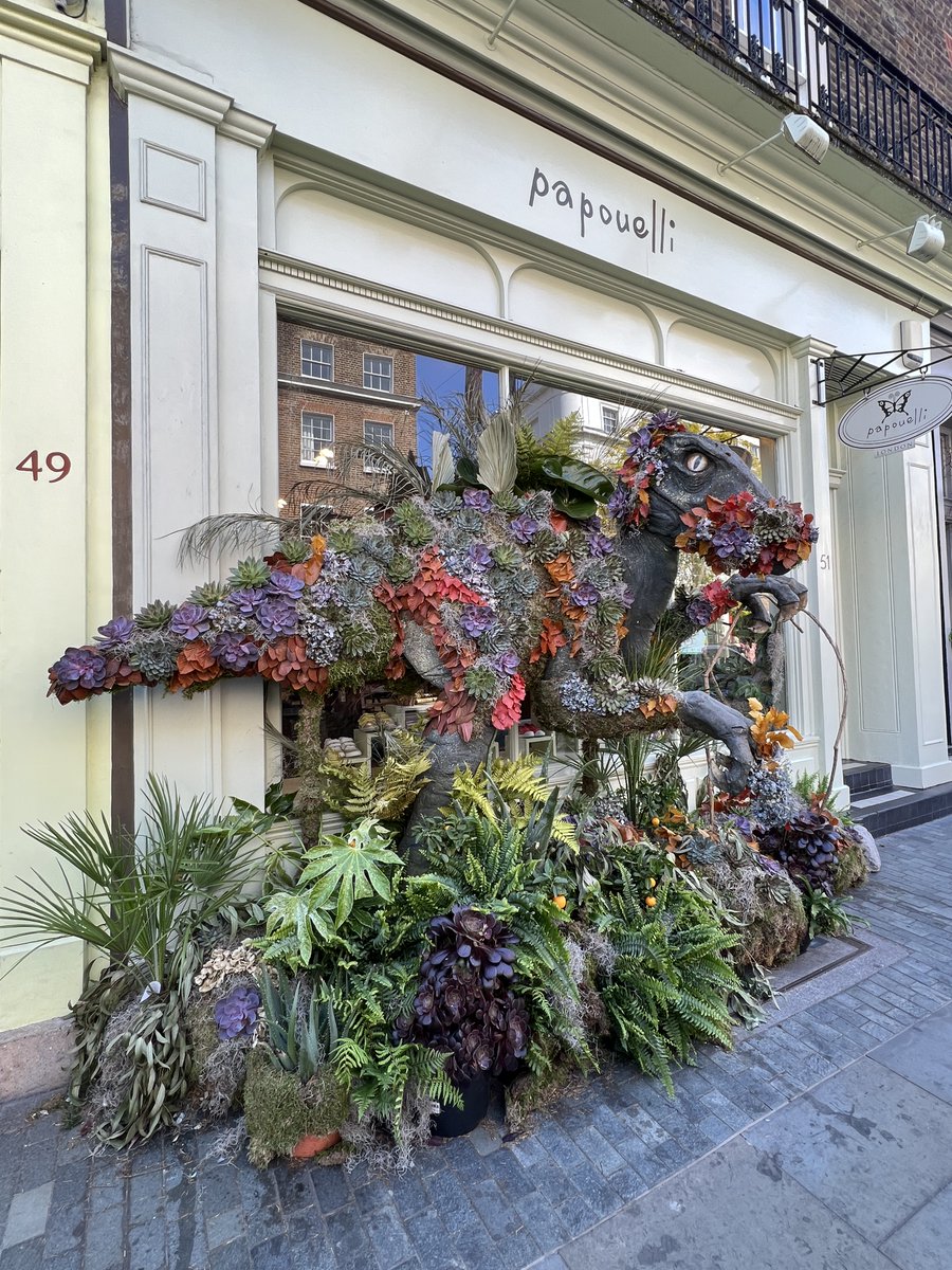 London via Surrey tweet media