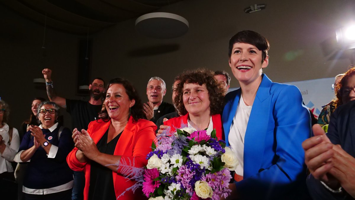 anaponton's tweet photo. Hoxe o BNG fixo historia con Goretti Sanmartín (@GorettiSRei), a 𝗽𝗿𝗶𝗺𝗲𝗶𝗿𝗮 𝗮𝗹𝗰𝗮𝗹𝗱𝗲𝘀𝗮 𝗱𝗲 𝗦𝗮𝗻𝘁𝗶𝗮𝗴𝗼 𝗱𝗲 𝗖𝗼𝗺𝗽𝗼𝘀𝘁𝗲𝗹𝗮 e en 2024 faremos historia coa primeira presidenta de Galiza.

Sempre da vosa man e co voso apoio 🫶

𝗫𝘂𝗻𝘁𝗼𝘀, 𝘅𝘂𝗻𝘁𝗮𝘀, 𝗼 𝗰𝗮𝗺𝗯𝗶𝗼 𝗲́ 𝗶𝗺𝗽𝗮𝗿𝗮𝗯𝗹𝗲.
