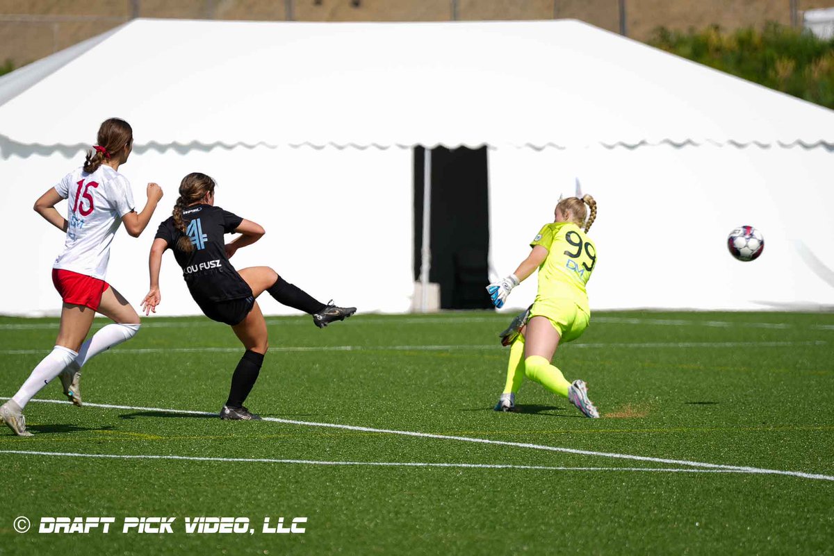 draftpickvideo's tweet photo. @LFA_WPSL @LouFuszSoccer @loganlracine A few pics from Sunday’s WPSL game v. KCSG! https://t.co/MjTykawxEi