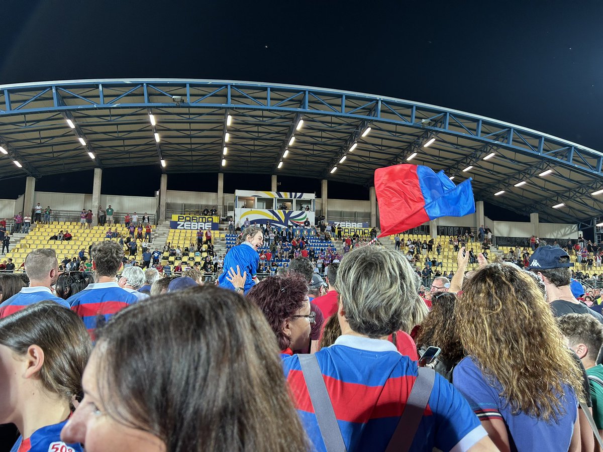 CAMPIONI D’ITALIA! 
Scudetto n.14

Rugby Rovigo - Petrarca 16-9

#PeroniTOP10 #ForzaRovigo