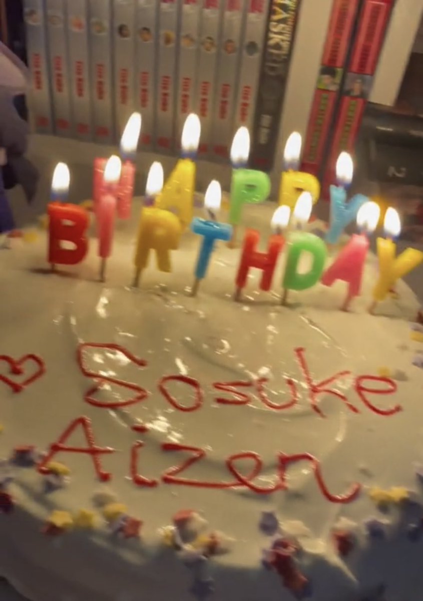 smcfa_'s tweet photo. Happy Birthday to the love of my life Sosuke Aizen ♥️🎂🎁 https://t.co/uaXLbmBJH4