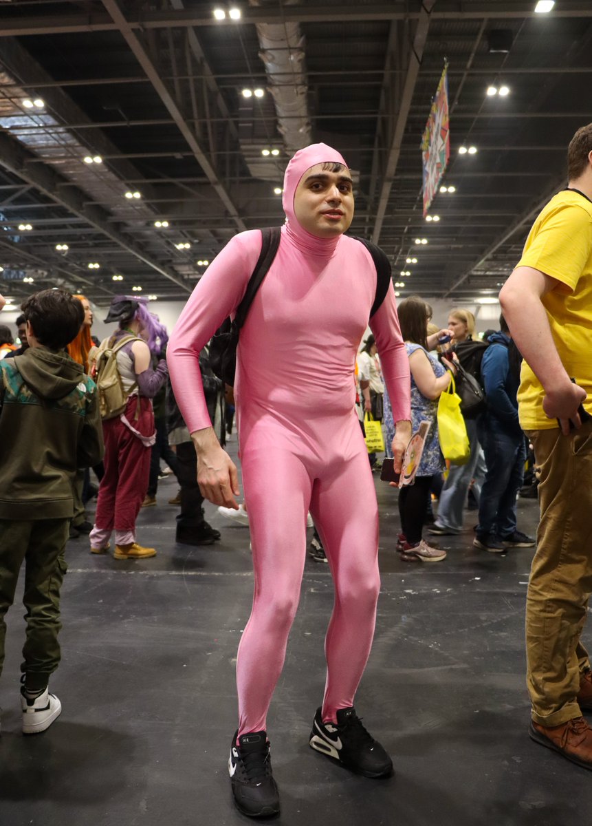 #LondonComiccon #LondonMCM #pinkguy #cosplay