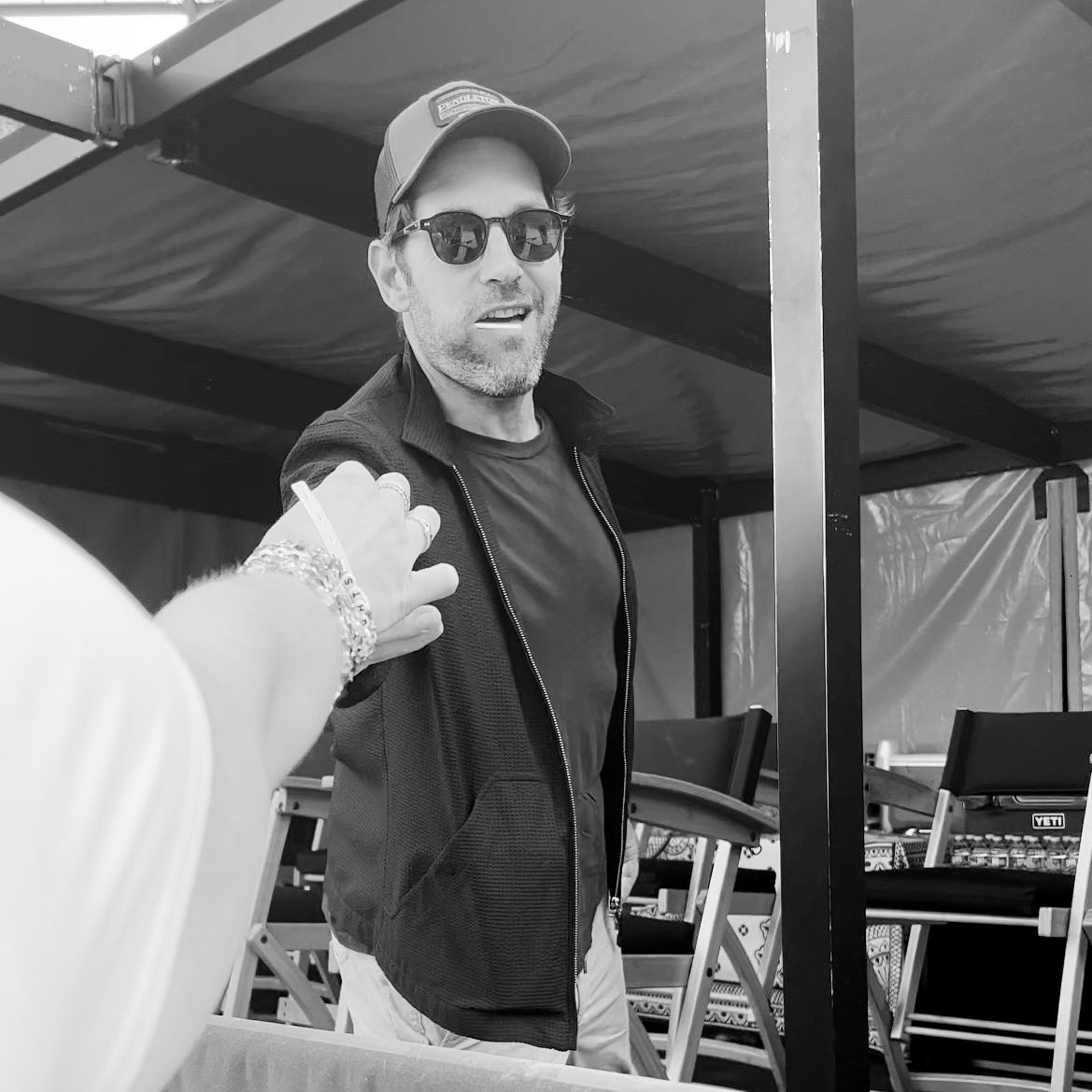 📸 | Paul Rudd is at #TheErasTour show tonight! 🎶