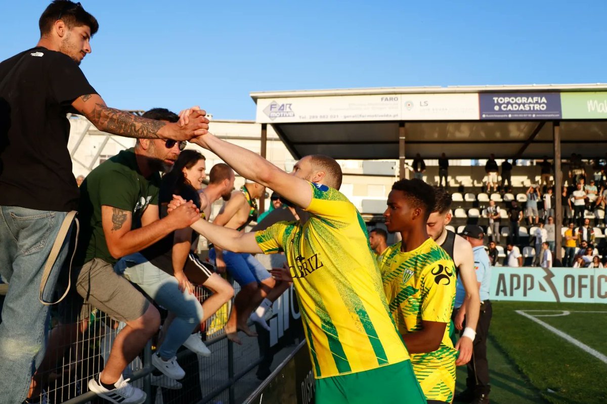 Um 𝑶𝒃𝒓𝒊𝒈𝒂𝒅𝒐 não chega <a href="/CDTFebreAmarela/">Febre Amarela</a> 💛💚
Seguimos juntos 🤜🤛

#naçãobeirã #SCFCDT