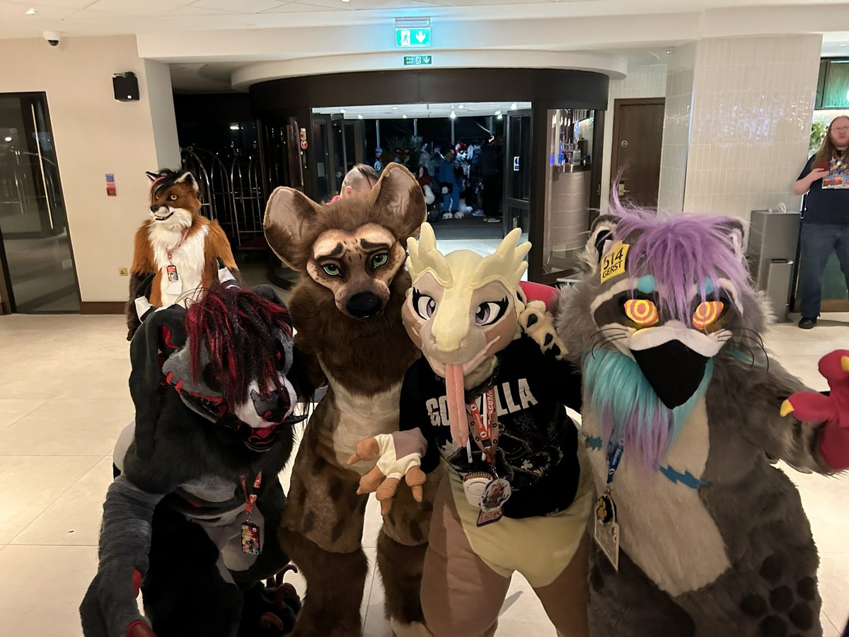 GrinningGriffon tweet picture