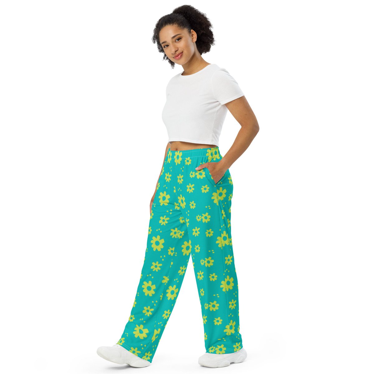 doggslife's tweet image. Just in! This unique Flower Power Aqua unisex wide-leg pants for all - Lounge-pant - Streetwear for $63.00. 
etsy.com/listing/132190…
#FunFashion #FunGift