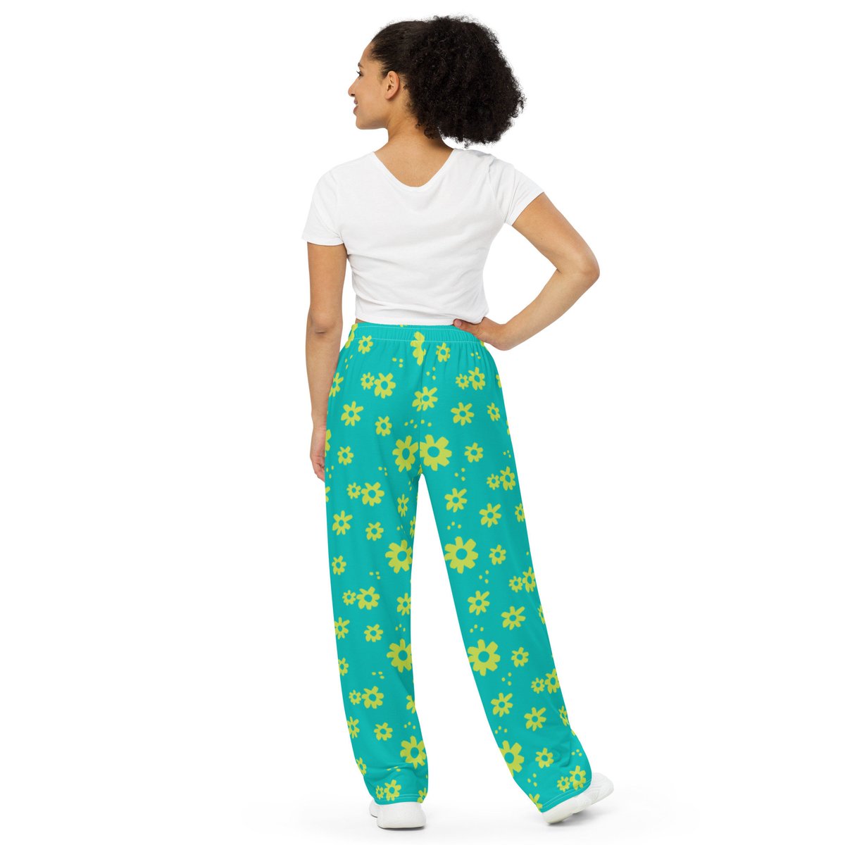doggslife's tweet image. Just in! This unique Flower Power Aqua unisex wide-leg pants for all - Lounge-pant - Streetwear for $63.00. 
etsy.com/listing/132190…
#FunFashion #FunGift
