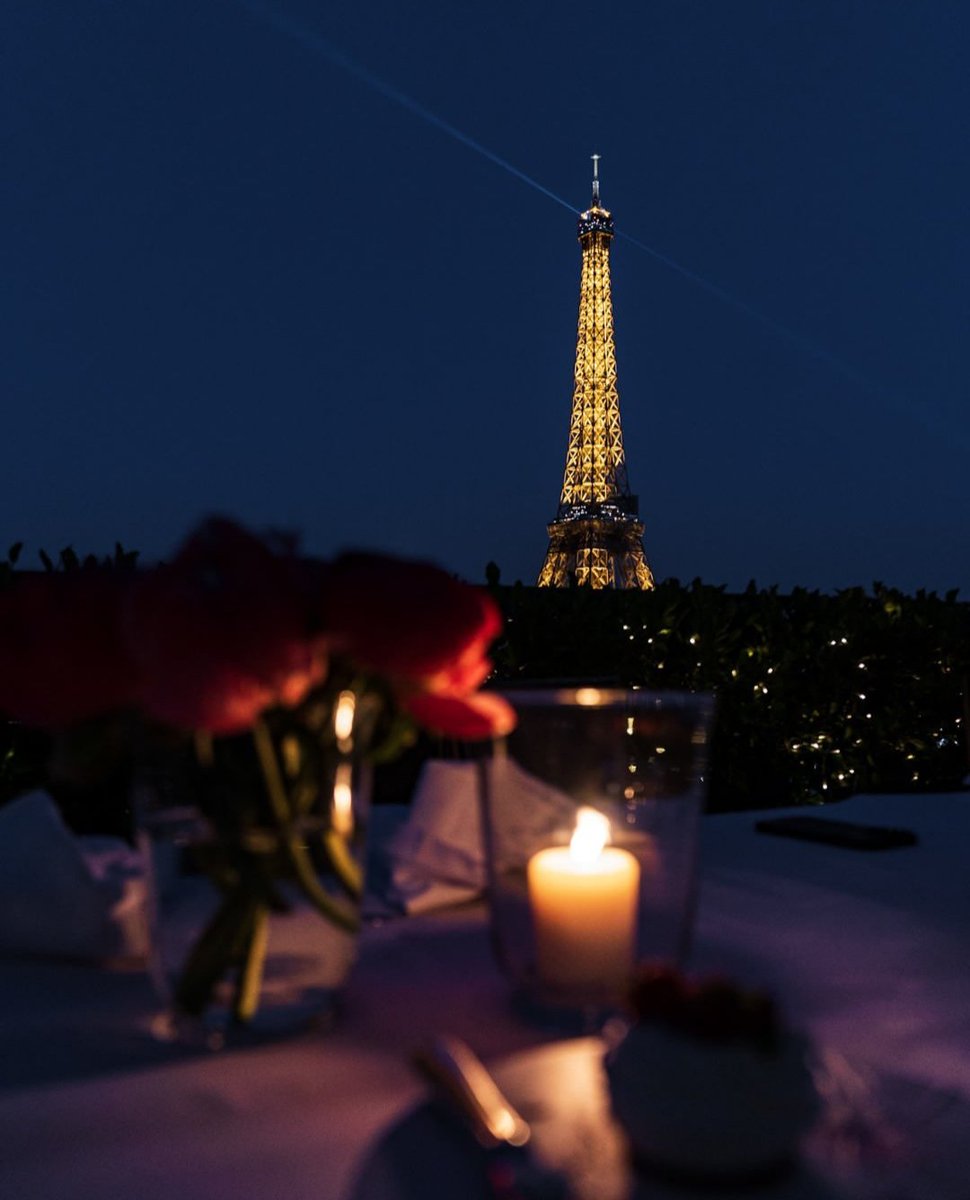 Buenas Noches a Todos y Todas. Con la hermosa Torre Eiffel 

#JuntosHaciaLaProsperidad
#QueSeaHumanoLaHumanidad
@nivedhithaa_Sat @ConCiliaFlores @Mippcivzla @VTVcanal8 @alejandraAp1226 @Alvarex2808 @Arelys_50 @DouglasBas20 @eduardo22iuli @eduardojlopezs2 @JhosepTaipan @Chevete12