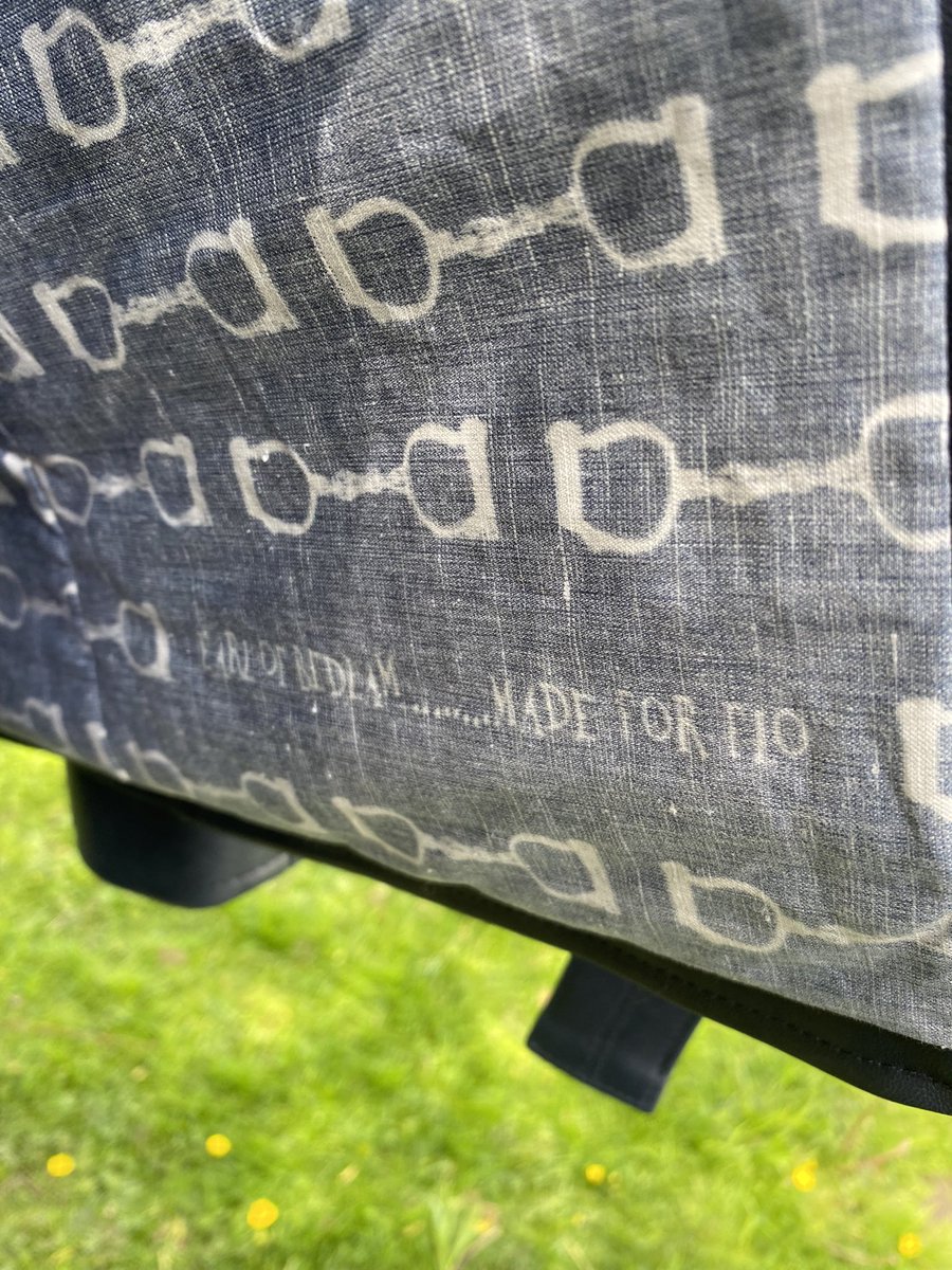 NewsfromBedlam's tweet photo. The lining was #customprinted by @Hatley_Print with #EarlofBedlam handcuffs & text in #mirrorwriting for we were using the โwrongโ side. โEarl of Bedlamโฆ made for Floโ needs be legible when read through the #fabric .
Flipside, the colour has a grainy, faded denim look. https://t.co/kT9UI9Qq1Z