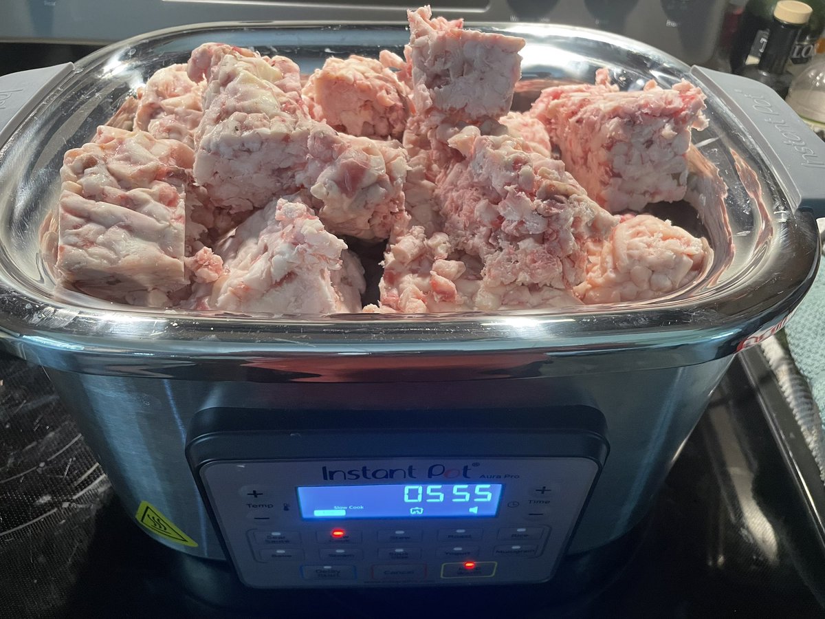 js2_cattle's tweet photo. And so it begins......

Tallow time! #demandamericangrown #oviedofl 
#akaushi #js2beef #longwoodfl #bigdillflorida #sanford 
#regenerativeagriculture #casselberryfl #floridabeef 
#beefitswhatsfordinner #UCFMeatMafia #homemade 
#ucfalumni #AGvocate #floridafarmbureau #ucf 
#UCFood https://t.co/0S5d7RGiVu
