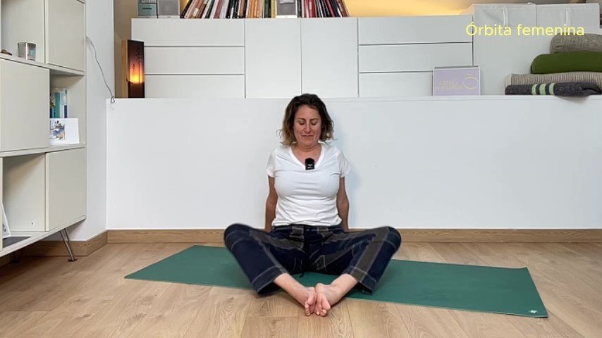 14 minutos de yoga para relajar tus caderas y liberarlas de las tensiones que nos agobian. Practica incluso en pijama 😊
orbitafemenina.substack.com/p/yoga-para-la…
#infertilpandy #Yoga #fertilidad #ansiedad