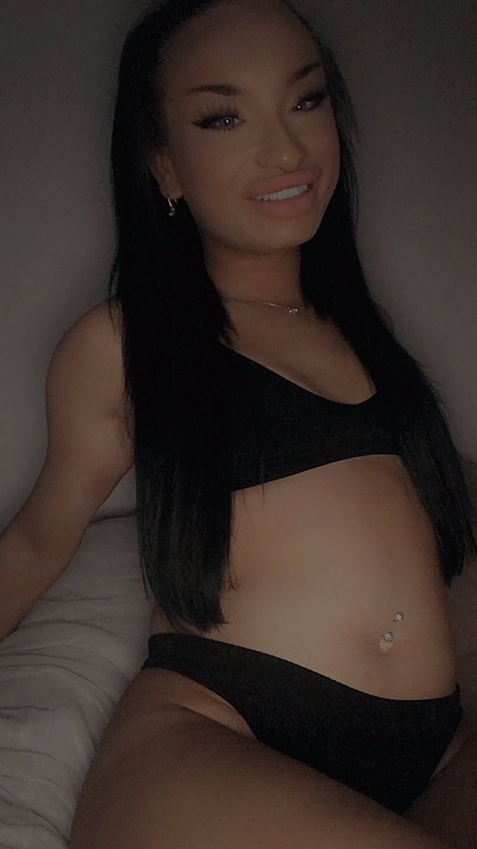 xbabyxc's tweet photo. RT if you want some 😈🏳️‍⚧️ https://t.co/f1jywxQyKB
