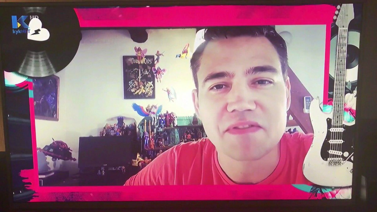egmondduplessis's tweet photo. βn Exclusive sneak peek vir dir opkomende EPK wat oor 3 dae premiere!!!! Link in bio.
#egmond #kaley #ongelooflik #afrikaans #newmusic #newmusicalert #epk #nuwemusiek #newsong #newsingle #sandyrobbie #koeksisterpop #newmusicvideo #newalbum #greatesthits @NextMusicZA https://t.co/4ugYCfoSch