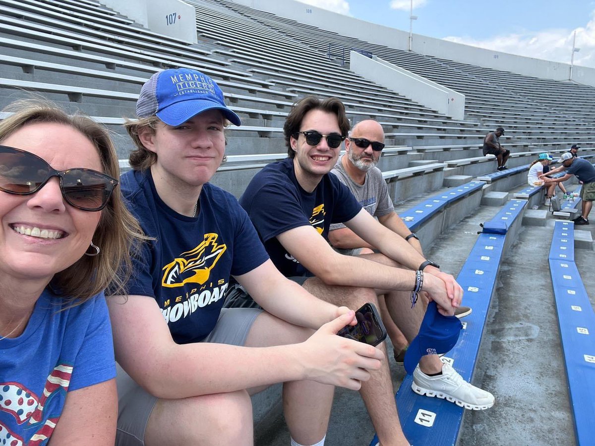 #USFL <a href="/USFLGamblers/">Houston Gamblers</a> #usflshowboats