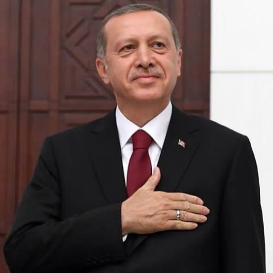 TorenBaki's tweet photo. Milletin Adamı Kazandı 
Aziz Millet ve Türkiye Kazandı https://t.co/Z2TZpRqHjC