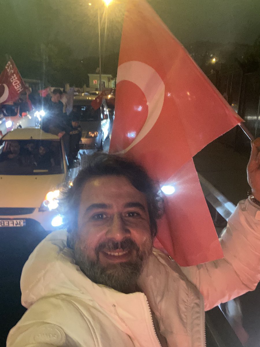 KerimKsal's tweet photo. Reis le yola devam hedef kızıl elma🇹🇷🇹🇷 https://t.co/LUHTu8aVCv
