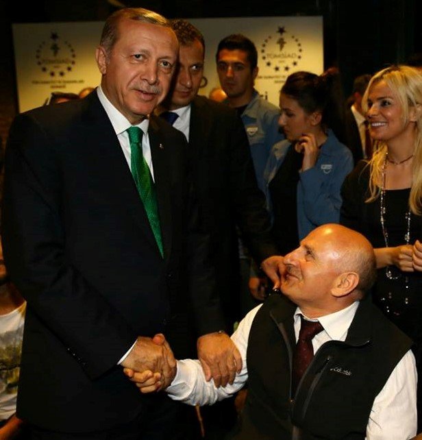 13.CUMHURBAŞKANIMIZ ÜLKEMİZE HAYIRLI OLSUN İNŞALLAH.