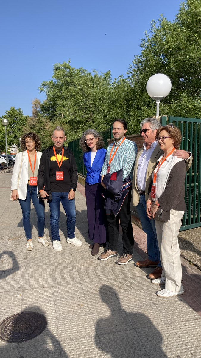 CsLaRioja's tweet photo. 🗳️ ¡Cierran las urnas!

¡Muchísimas gracias a todos los #ApoderadosCS por vuestro esfuerzo y compromiso!

🧡 Desde Haro a Calahorra, pasando por Logroño… sois el alma del partido. https://t.co/RTGLJ9M1TU