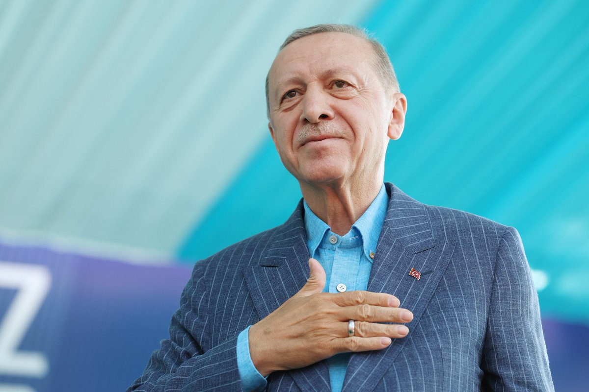 SyedaFalakk's tweet photo. Alhumdulillah..
Recep Tayyip Erdogan has been re-elected as the President of Turkey for the third term.
Congratulations Turkey🇹🇷 https://t.co/0ccNoGe7Za