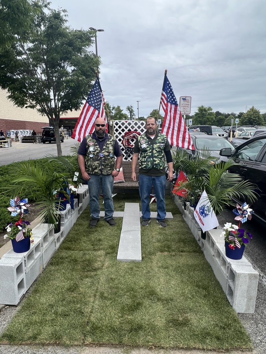 Thank you to all in uniform who protect this great nation. Past, present and future hero’s we GREATLY APPRECIATE YOU! #GRINDING #Severn#2594 #R1MemorialDay <a href="/BenitoKomadina/">Benito.Komadina<a href="/Lowes/">Lowe's</a></a> <a href="/BlueBoxR1/">@BlueBoxR1</a> <a href="/DCT0813MD/">Dante Thomas</a> @Lowes