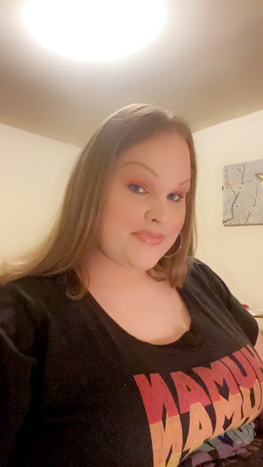 Happy Sunday 🦋🦋 https://t.co/5EUxlVn1Rg<a href="/tag/newprofilepic"class="tags"><span>#newprofilepic</span></a>