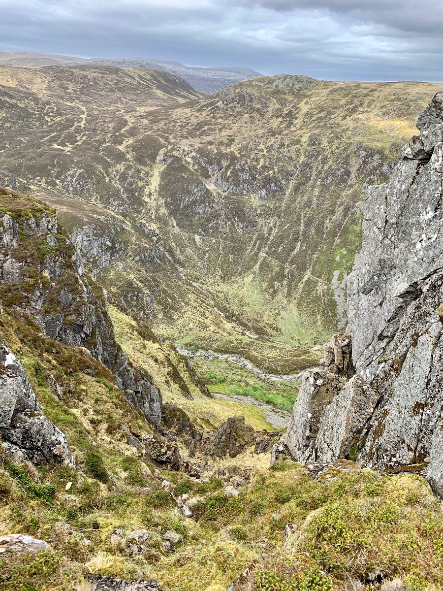 MunroMoonwalker's tweet photo. Looking down on Jock's Road. See Hidden corners and soaring crags – the wander of Glen Doll ... new blog and picture album now available at https://t.co/YCd6md3xWc #scotland #mountains #stravaig #angusglens https://t.co/eZyXgX5TY5