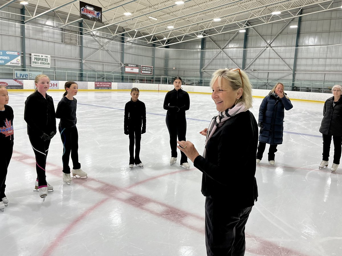 GOOD morning from the 2023 Synchro &amp; Adult Edge Development Day! 

First group of lucky duckies are on the ice with legend Tracy Wilson! Talk about learning from the best!