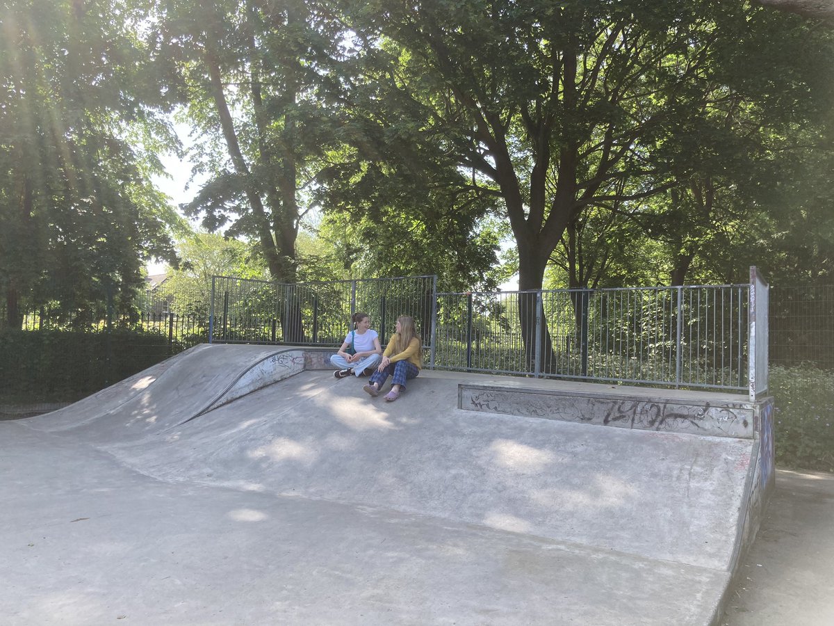 ParkWatch - one more day to count! See @MakeSpaceforGi1 - Talking to my daughter and her friend yesterday, I found out more about why they haven’t skated in our skatepark since they were 7…
Shortish Thread…🧵
#saferparks