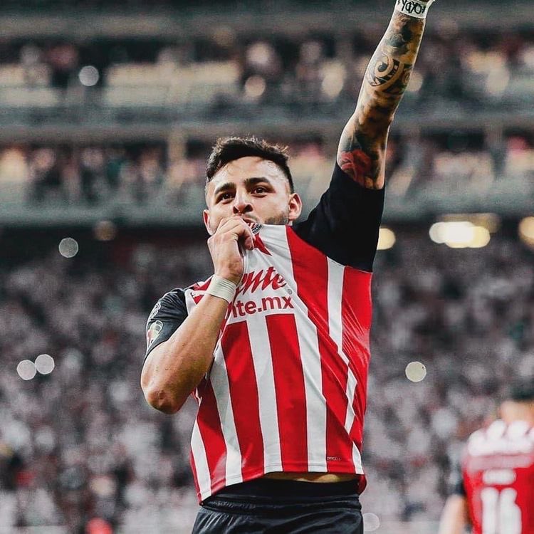 Si las CHIVAS quedan campeón de la Liga MX regalaré $2,500 a mis seguidores 

Ya estoy en GDL y quiero que esta noche ganemos todos juntos

Lo único que tienen que hacer para participar es: 

- Interactuar con este tweet 
- Ser seguidor 

Hoy mismo anunciamos los 5 ganadores ✌🏻