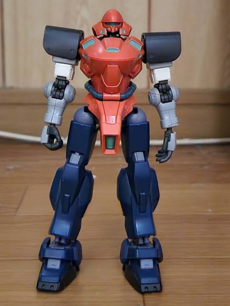 #ガンプラ

以外とカッコいいのは何故だろう...