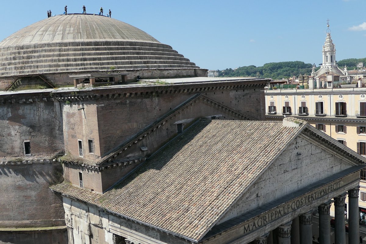 pantheonstudy's tweet photo. Today at the Pantheon, Pentecost was celebrated. Firefighters climbed up the dome. They dropped rose petals through the oculus. This was the view from outside.

📷 Tom Beaudoin, May 2023
@pantheon_roma #Pantheon #pentecost #powersunderconstruction https://t.co/qfyzaCLHur