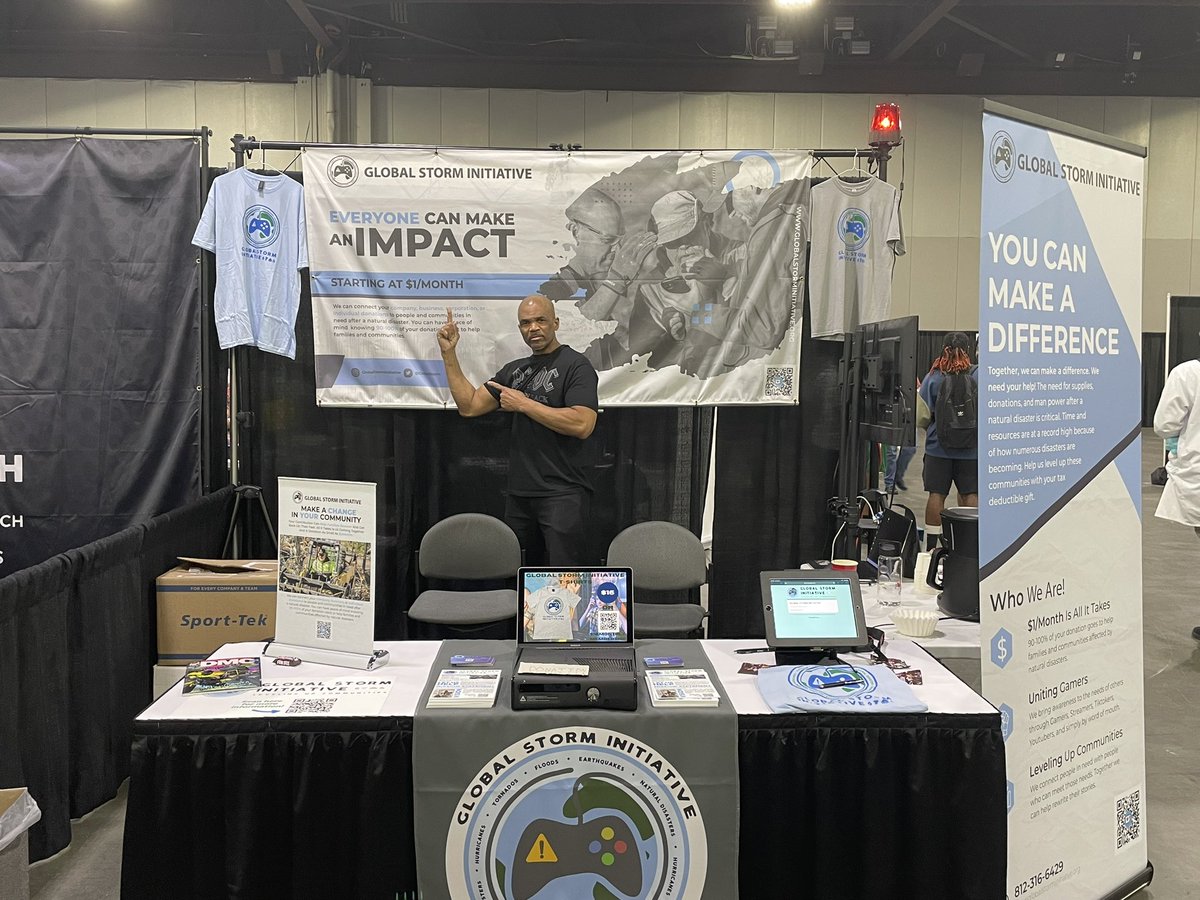 TheGlobalStorm's tweet photo. @THEKINGDMC stopped by our booth this weekend @MomoCon! We are greatly appreciative of him taking the time to come by to learn about what we do!
#gsi #globalstorminitiative #nonprofit #humanitarian #humanitarianaid #gaming #esports #momocon #dmc #kingdmc #rundmc #itstricky https://t.co/Ypsli1cLHH