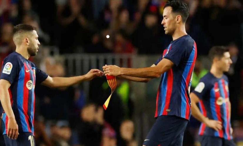 Gracias por todo , por todo lo que nos habéis dado a los culés , y a Busquets por todo los que nos has dado a todos los españoles , leyendas . ❤️