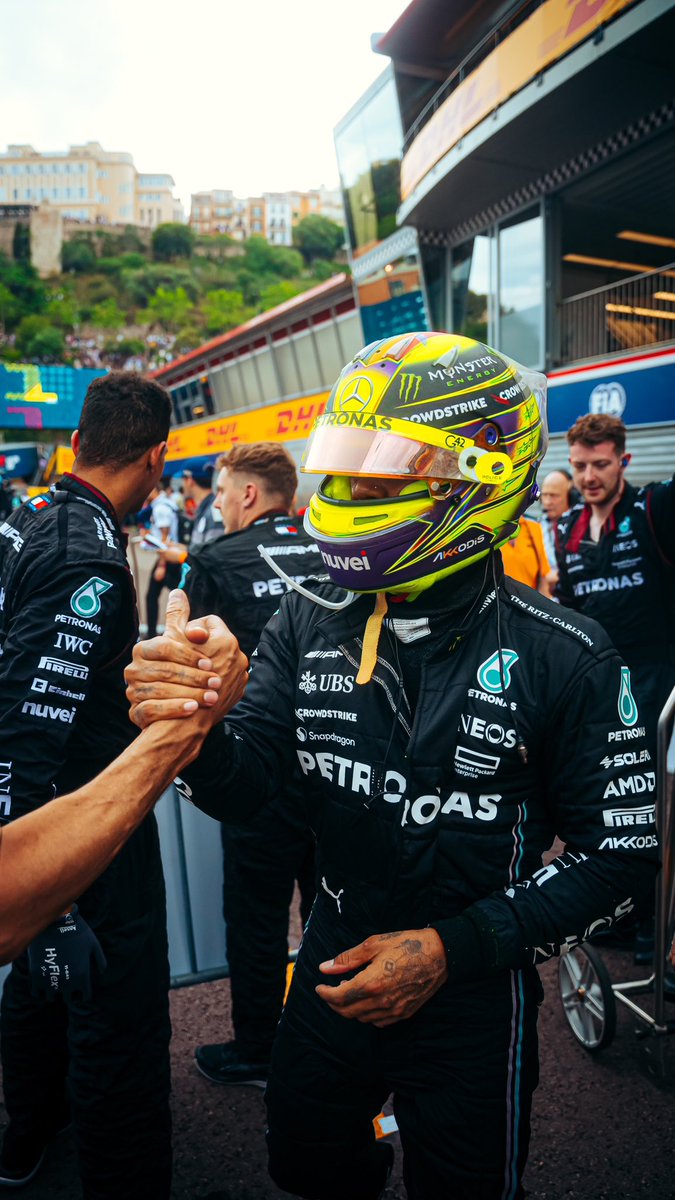 Lewis Hamilton tweet media