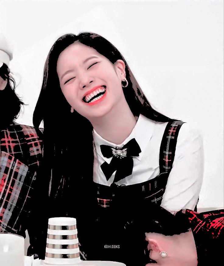 MA70D7's tweet photo. ⠀

🦢ⲙȋꪀᥝ ❛ ⲙɣᦅ ૱̌❩̷dᎥᥝrɣ⅟🦋
 Her zaman yan yana kalmay
 a devam edelim dahyun씨. B
 u yaşın umarım sana çok gü
 zel günler getirir, doğum gün
 ün kutlu olsun. 
 ᥛp꠩日dᨡtᦸ᎖̊˖» pᦅ:sƚ ᢤdᥝᎥꙆɣୣ
 ᥉ᦅᥴᎥᥝꙆ৫ﮦოᥱdᎥᥝୁ٪꣓updध𝟗𝟗

⠀ https://t.co/TPtvQnI3kK