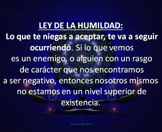 elzorrotacneno's tweet photo. Ley de la Humildad.
Lo que te niegas a aceptar, te seguirá ocurriendo.
-"El cáncer que tengo es por comer grasa y tomar alcohol".
Falso,. El cáncer que tienes en el Hígado es por resentimiento hacia tus padres. El resentimiento se alimenta de grasas y alcohol.
La humildad nos enseña a ver la realidad aunque no nos guste. Implica mirar hacia tu interior para ver todas tus heridas, defectos y debilidades.
Si eres humilde contigo mismo, te sanas.