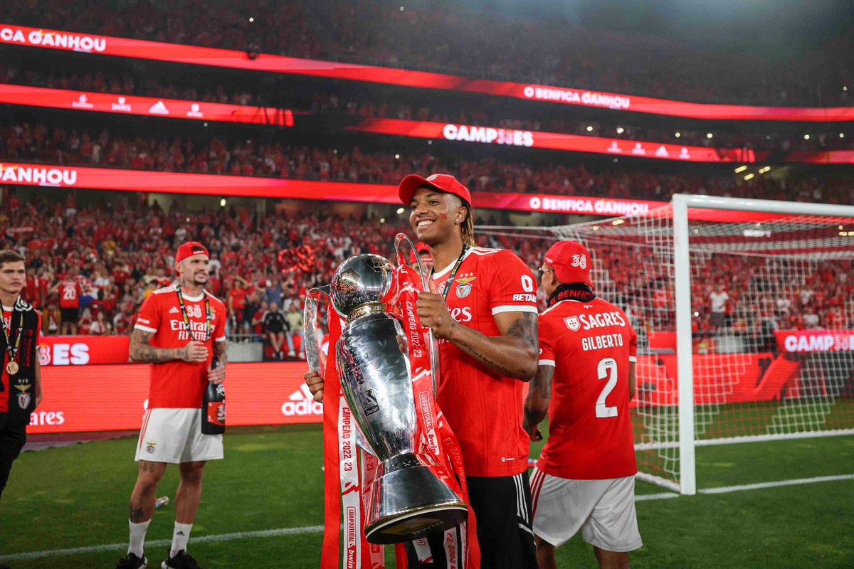CherNdour73's tweet photo. Que noite incrível. 🤩
E o Benfica é Campeão…
38 ❤️ https://t.co/Tf5Ww9Q3nv
