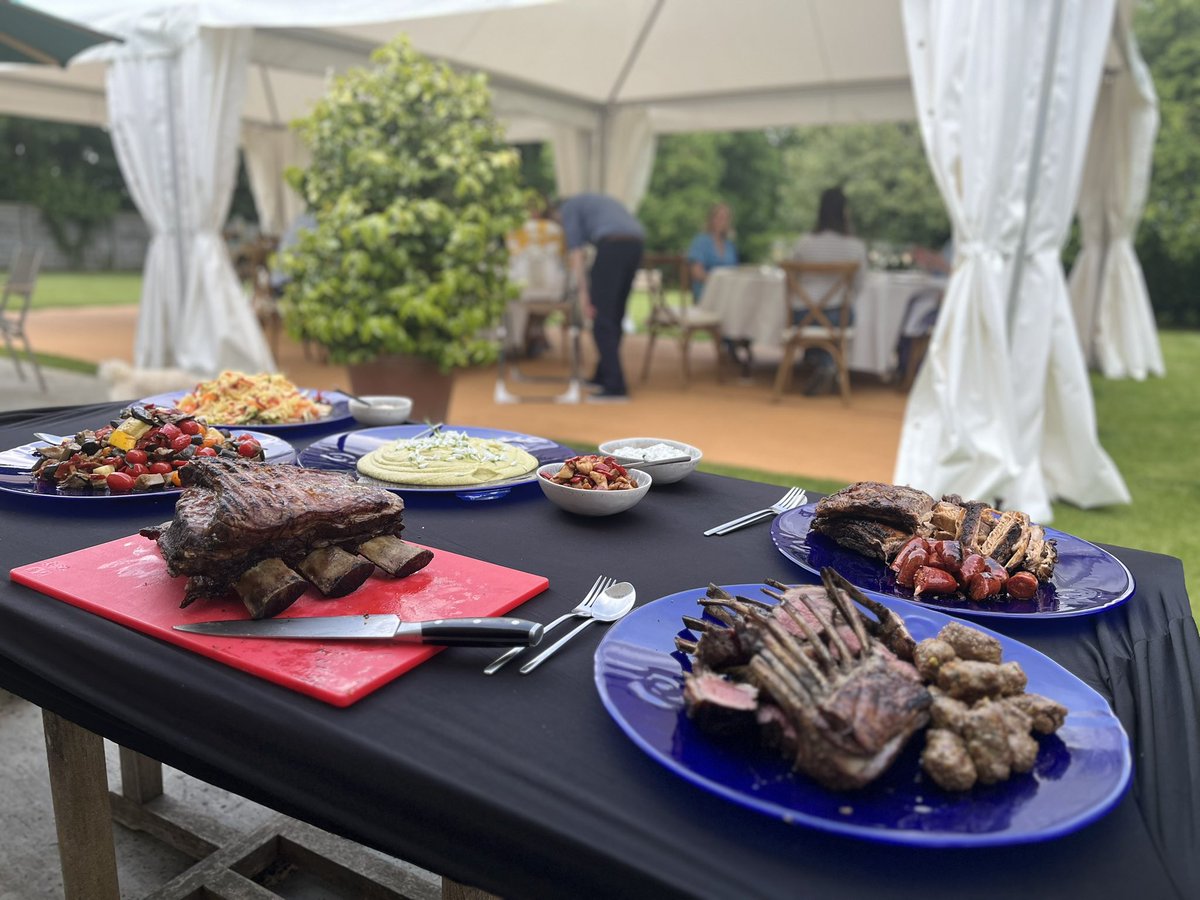 BBQ for a client at his house today with some great <a href="/Welshfoods/">Welsh Foods</a> with 🏴󠁧󠁢󠁷󠁬󠁳󠁿 Black from <a href="/BrysgagaWBC/">BrysgagaWBC</a> and 🏴󠁧󠁢󠁷󠁬󠁳󠁿 Lamb from <a href="/MorfaFarm/">Morfa Farm</a> sourced through #robrattray &amp; exceptional wines from <a href="/gusbourne/">Gusbourne</a>  Rose <a href="/KumeuRiverWines/">Kumeu River</a> 🌟Hunting Hill 17  &amp; <a href="/RidgeVineyards/">Ridge Vineyards</a> - the 2010 Cab was exceptional