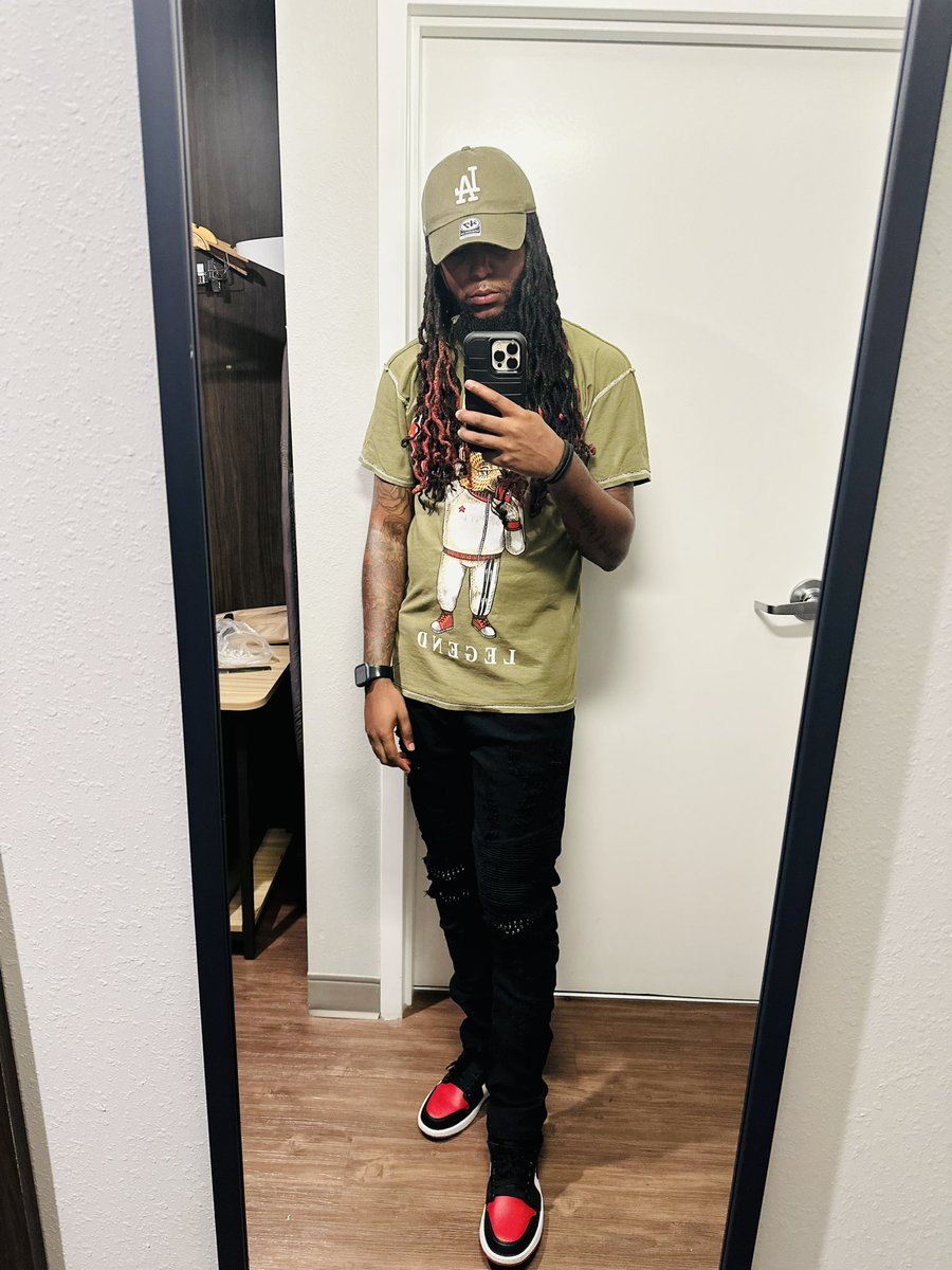 “ don’t see no competition, why would you compete ⭐️📸🥶”