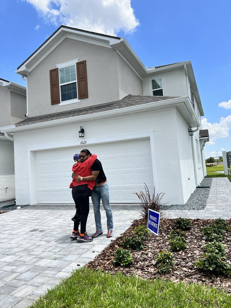 JBElFantasma's tweet photo. Thank you LUCHA LIBRE… one of the most beautiful satisfactions in life… being able to take care of my parents, I GOT MY MOM A HOUSE!!! I’m beyond grateful!! 🥹 again… GRACIAS LUCHA LIBRE. https://t.co/NLCR4g2doX